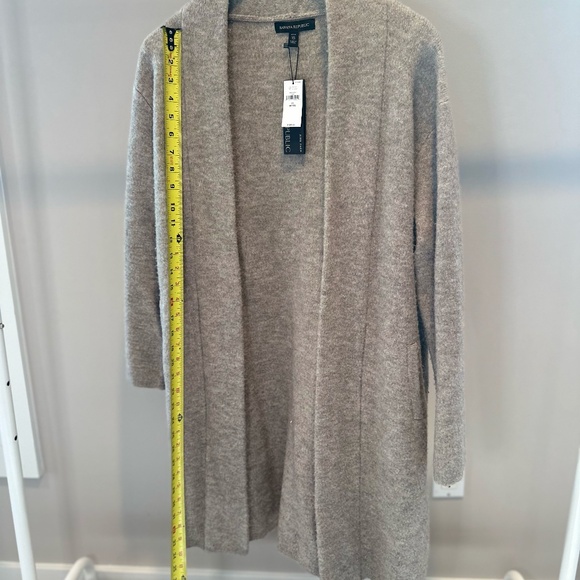 Banana Republic Aire Coccoon Sweater - Picture 3 of 4